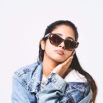 Priya Venkat Instagram - Shot by @krish.photography #photoshoot #shoot #priyavenkat #spirituality #love #sunglass