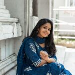 Priya Venkat Instagram - The universe will make it happen.. 🪐 For @athiradesigns Captured by @harini_sarathy #love #spirituality #photoshoot #priyavenkat #universe