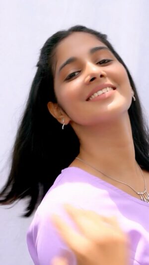 Priya Venkat Instagram - Being an artist, I am always trying to bring out what makes me unique, knowing well that it is what will make me stand out. And it is this essence / this very thing that I saw in @platinumevara. Jewellery that felt like “it’s made for me” because it’s versatile, simple yet stylish, distinct.

Being cast in precious platinum only enhances this feeling of uniqueness I get. Because platinum is 30 times rarer than gold, found only at select locations, making it truly rare. 

Celebrate the joy of being you with platinum. Rare, precious and true, just like you. 

Explore the latest Platinum Evara collection on www.platinumevara.com

#PlatinumEvara #CelebrateYou #VeryRareVeryYou #Femininity #PlatinumJewellery #Platinum #PreciousMetal #WhiteMetal #RareMetal #NaturallyWhite #ModernDesigns #ContemporaryDesign #Earrings #Bracelets #Necklaces #PT950