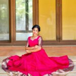 Priya Venkat Instagram - Just double tap 💜 #shoot #spiritual #love
