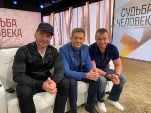Pyotr Buslov Instagram - Пришёл поддержать друга @vladimirsychev ✊🎥⭐️Спасибо Борису, @b.korchevnikov за добрые слова!👍🌞