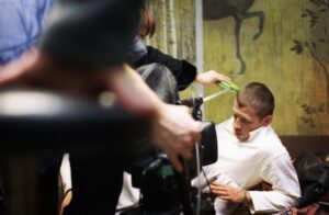 Pyotr Buslov Instagram - Архив.🎥2001 год.🎞 Репетиция 🎬 Димон интерпретирует правду / сцена номер 73 «На хате»📺 #архив #кино🎬 #вгик #съемки #съемкифильма  #петрбуслов #бумер #беха  #е38 #bimmer #режиссер  #девяностые #action #motor #director #фильмы #cinema #снимаюКино #профессияРежиссер  #всемдобра🙏