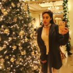 Q'orianka Kilcher Instagram - And so this is Christmas! With over the top loveliness at #thefourseasons 🎄After Q&A for #hostiles #blessed #thankful