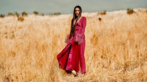 Q'orianka Kilcher Instagram - Today we celebrate Indigenous People’s day.  My hope when I think of the future and all future generations is that all of us collectively as brothers and sisters sharing this beautiful world can all begin to start focusing on the things that bring us together as human beings rather then the things that divide us, then we can all truly begin to rediscover our humanity. With that in mind... I want to reflect on the history of colonization, land, language and cultural identity. I truly believe in order to have a clear understanding of your future and where you are headed, you need to have a clear understand of your history and past in order to not repeat the same mistakes. Rosemond Pettigrew, board president of Pouhana ‘O Na Wahine, a grass-roots collective of Native Hawaiian women advocating against domestic and sexual violence, said “land is considered family, and not being connected to it severs Native Hawaiians from their past.” It is sad to see the high numbers and rate of missing and murdered indigenous women, girls, two-spirit, & trans being largely ignored. We must continue to educate and raise awareness on this crisis to help amplify their voices to be heard and NEVER forgotten. Lets continue to honor their lives and memories today by continuing to push for visibility, change and action for all future generations! “Listen, honor, celebrate and amplify the contemporary experiences of Native and Indigenous voices”
 #MMIWG2ST #indigenouspeoplesday “When you separate yourself from what you know or what you believe, and you’re no longer on land, then you’re left where you don’t know where you come from and who you are, and your identity becomes lost,” #indigenouswomen #indigenouslivesmatter 📸 by @joshuashultz |Hair by @mikahairstylist
