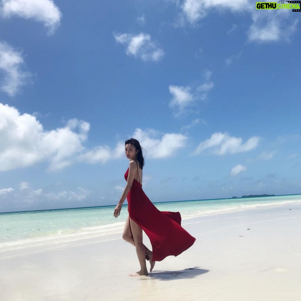 Qin Lan Instagram - 怀念 旅行 的海❤🌹