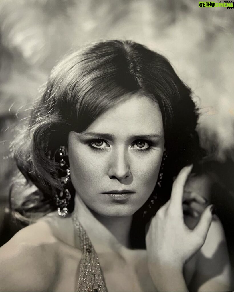 Róisín Murphy Instagram - Throwback to Ruby Blue, 2005. I was daring to go it alone. My first solo album and the beginning of a wild and creative ride, some of it rough, some of it smooth. I took it all and devoured it. I have lived it and whatever I have managed to create ever since is just an extension of that living. #roisinmurphy #rubyblue