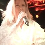 Róisín Murphy Instagram – My BOILER ROOM SET will be broadcast TODAY 4pm BST / 5pm CEST! Singing new tracks and mixes for the very first time, in a brilliant little club in Paris, surrounded by a lovely crowd 🙌
Please join me as it goes live on YouTube… I’ll be there chatting with you on the comments section 💙🌀 LINK IN BIO

clothes @waltervanbeirendonckofficial 😇

#roisinmurphy #boilerroomtv #boilerroom #waltervanbeirendonck #hitparade #fader