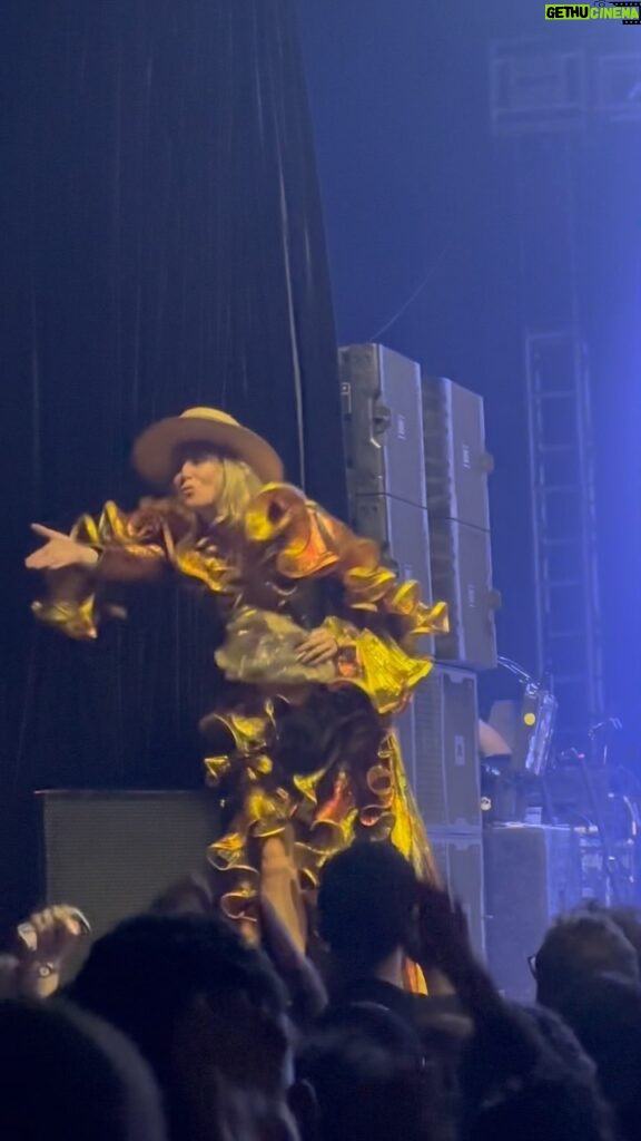 Róisín Murphy Instagram - I’m just back from South America and I WANT TO SAY A HUGE THANK YOU TO MY FANS there. I met and hugged as many of you as I could, but to all of you who came to see the shows, I can’t thank you enough for your energy and love! ❤️💜❤️💜❤️🔥🔥 #roisinmurphy #roisinmurphylive