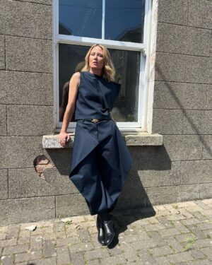 Róisín Murphy Instagram - Having a Brunch between the takes… One of the best days of my life, in my hometown, Arklow, shooting the video for “Fader”. If you haven’t seen it yet, go watch it! ☘️

clothes by @jw_anderson 

#roisinmurphy #fader #videoshoot #newsingle