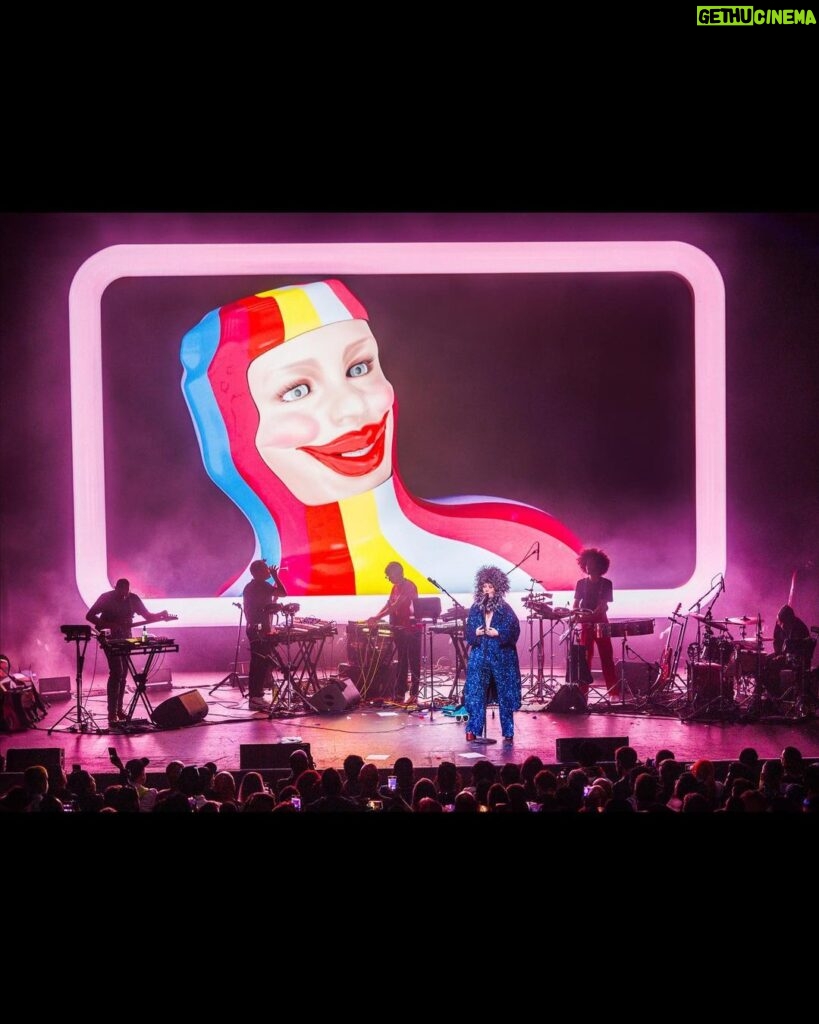 Róisín Murphy Instagram - Incredible images shot by @bojanhohnjec at my NYC show last Wednesday @terminal5nyc 🌀Tonight a sold out show at @thewiltern LA!! 🖤 #roisinmurphy #roisinmurphylive #hitparade #hitparadetour #terminal5 #terminal5nyc #roisinmurphytour