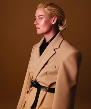 Róisín Murphy Instagram - Thanks to the amazing team for a fun day making this wonderful shoot. Cover Story @harpersbazaarserbia 🖤💋

Photos @riabrahao 
Styling @marko.mrkaja 
Hair @eamonnhughes 
Makeup @neilyoungbeauty 
Interviewed by @hey.alek 

#coverstory #roisinmurphy #harpersbazaar #photoshoot #fashion #fashionshoot
