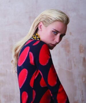 Róisín Murphy Instagram - Thanks to the amazing team for a fun day making this wonderful shoot. Cover Story @harpersbazaarserbia 🖤💋

Photos @riabrahao 
Styling @marko.mrkaja 
Hair @eamonnhughes 
Makeup @neilyoungbeauty 
Interviewed by @hey.alek 

#coverstory #roisinmurphy #harpersbazaar #photoshoot #fashion #fashionshoot
