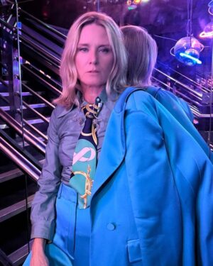 Róisín Murphy Instagram - TONIGHT you’re invited to a stripped back and very intimate show. I know it’s short notice but if you can come, please do. There are limited tickets available. But it’s going to be extra special 🖤 🎟️ tickets in stories! @recordcorneruk 

And thank you for continuing to stream, download and buy HIT PARADE! 💋

#roisinmurphy #roisinmurphylive #hitparade #acoustic