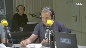 Raúl Pérez Instagram - Se anuncia el final de @salvameoficial y esto se merece una revisión musical en el Piano VAR de @laventanacadenaser 
Todos los temas que interpreta al piano @marcoscruzllorens le quedan “Deluxe”👏🏻👏🏻👏🏻👏🏻👏🏻