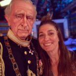 Raúl Pérez Instagram - The King Charles III en @elintermedio…que es como él llama al tiempo que ha esperado a ser coronado rey. Y es que @sanchezfernandezelisabeth es la REINA de las caracterizaciones👑❤️👏🏻👏🏻👏🏻 Y el estilismo a cargo de @pepa_garcia_vazquez es para ponerle un palacio🙌🏻❤️👏🏻👏🏻👏🏻