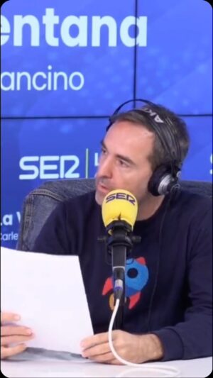 Raúl Pérez Instagram - En #TodoPorLaRadio🤣hemos juntado la Inteligencia Artificial con Pilar Eyre, la realeza y una canción de Aute... ¿qué puede salir mal?

🔊La imitación de @raulperez_76