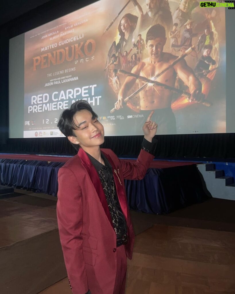 Rabin Angeles Instagram - PENDUKO’ Red Carpet Premiere Night! - Ang Panibagong Penduko ng ating henerasyon abangan sa lahat ng sinehan sa darating na December 25! Sama- samang panoorin kasama ang Pamilya, Kaybigan, Kapatid, Kapitbahay at Mga mahal nyo sa buhay. Mula sa bata kahit na may Edad ay paniguradong mag eenjoy at mamamangha kayo sa panibagong mundo ni Pedro Penduko! HMUA: @mycke.arcano Styled by: @iammejjimenez