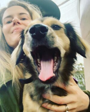 Rachael Taylor Instagram - How could I not become that crazy dog lady with this guy? 🐕 🐕 🐕 
#nationalpetday #rescuedog