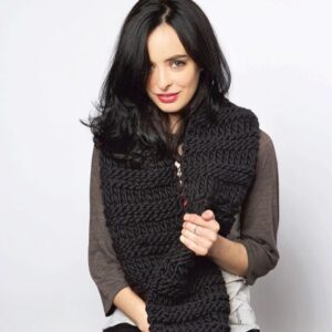 Rachael Taylor Instagram - Can you handle the cuteness?! My friend @therealkrystenritter made a snood and you can make it too! Buy a little kit & you can feel a) adorable b) super proud that you made something! Love love love! Link up top @weareknitters #KrystenKnitter #KrystenRitterSnood