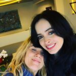 Rachael Taylor Instagram - Love this lady and our whole #JessicaJones family, including all of you guys who have watched the show and loved it as much as we do, it means the world to us. I am so proud to have been part of it. And so looking forward to sharing season three with you! Grateful for it all 💫 Hell's Kitchen