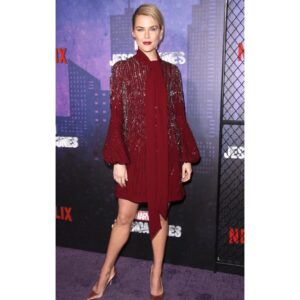 Rachael Taylor Instagram - Got fancy!
😘 @tcarterphillips @laurastiassni @michaelsilvahair 
#jessicajones #s2 🎉🎉🎉