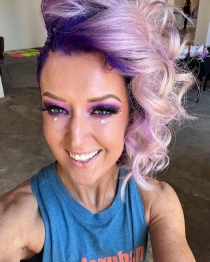 Rachel Kelvington Bostic Instagram - Our hair and make up team is top notch at WOW!!! 🤩🤩🤩🥺

Chantilly Chella is ready to Rave all day!
Make-up @nicolemarielevesque 
Hair @mama_n_loving_it_ is p