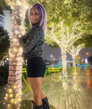 Rachel Kelvington Bostic Instagram - I’ll admit I haven’t got out much since moving to Texas. My schedule has been pretty cray and when I’m home I just want cuddle with my dog 😂 I’m sure many people can relate to this. That being said it was great to get out with new friends and enjoy an amazing dinner last in Dallas. The people I’ve meet so far have been so warm and welcoming 💜

#weekendvibes #saturdaynight #dallas #texas #friends