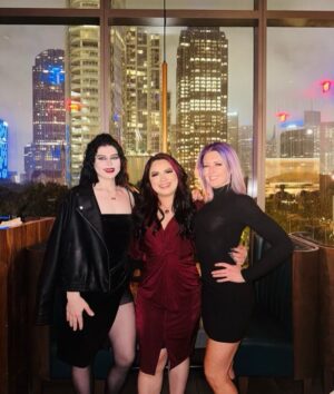 Rachel Kelvington Bostic Instagram - I’ll admit I haven’t got out much since moving to Texas. My schedule has been pretty cray and when I’m home I just want cuddle with my dog 😂 I’m sure many people can relate to this. That being said it was great to get out with new friends and enjoy an amazing dinner last in Dallas. The people I’ve meet so far have been so warm and welcoming 💜

#weekendvibes #saturdaynight #dallas #texas #friends