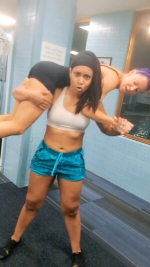 Rachel Kelvington Bostic Instagram - Happy Fitness Friday Fam!!! Remember if your workouts are getting dull, mundane, and just boring, add a little hype too it. Cause real friends don't let their friends workout alone or unHyped right @raystar5 😉💪🏽👌🏽

#fitfam #tgif #fridayfeels #fitfriday #chickswholift #strongstyle #hypewoman #womenempowerment #gains #fitness #makegainsnotexcuses