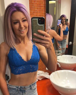 Rachel Kelvington Bostic Instagram - That was a fun little trip to Mexico City now of to Los Angeles for WOW women of wrestling Tv tapings. Need tickets? Dm me! Also beat my face quite nice yesterday  so I thought I’d share 😁