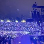 Rachel Roberts Instagram - Spoiler alert….if you are going to @coldplay go experience it before looking at this.💫🪐💥👽🛸🌈✨ Words can’t describe the feeling of unity with 60k other people all singing and dancing together. Thank you Coldplay and Chris Martin for the most incredible show!!! (@minianden you were missed 😘) Rose Bowl Stadium