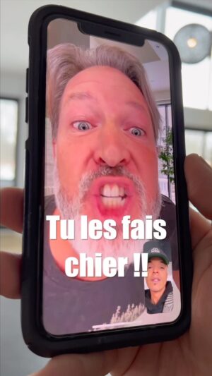 Rachid Badouri Instagram - ...L'appel de trop au Chef Ricardo🤦🏻‍♂️🤣
@ricardocuisine 
#JoyeusesFêtes