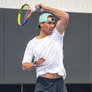 Rafael Nadal Instagram - Tras un tiempo ausente… aquí estamos. 
De vuelta a los entrenamientos… con más intensidad 

#Tenis #Tennis 
#sport #Motivation