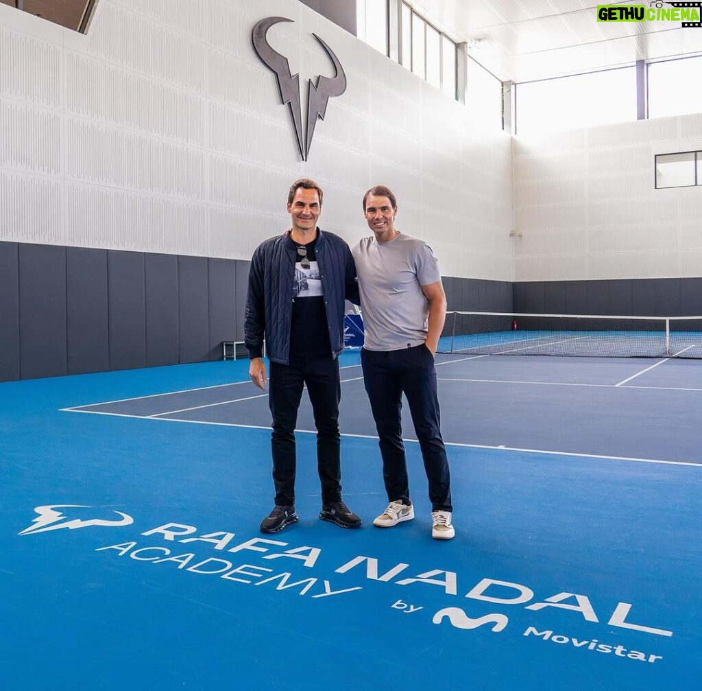 Rafael Nadal Instagram - 👋🏼 Hi, @rogerfederer! ☺️ Welcome back to the @rafanadalacademy! 🏡 Rafa Nadal Academy