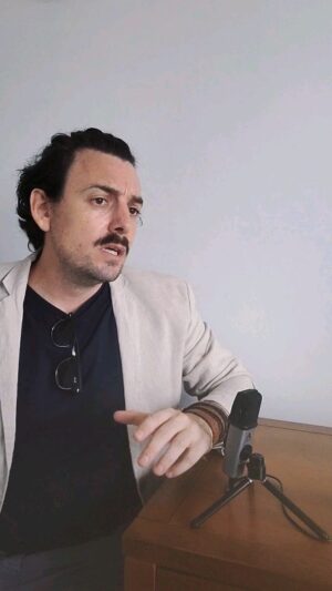 Rafael Pimenta Instagram - Eu te ensino a pegar a mulher dos seus sonhos.
 #rafaelpimenta #machoalfa #redpill