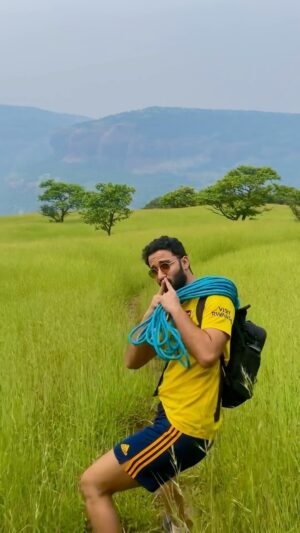Raghav Juyal Instagram - For all the treks ,camping and adventure around Maharashtra please contact my brother @olly_santosh . 
Go experience some nature ,kids , life is beautiful , earth is awesome 🌏
Back to basics