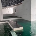 Rahma Riyad Instagram - . متحف @louvreabudhabi من اجمل الاماكن اللي موجوده #في_أبوظبي جمال المكان والقصص الموجوده بي شي خيال كل زاويه تحجي قصه وتاريخ متعه لا تنتهي قضيت 5 ساعات بدون ما احس #FindYourPace #RahmaRiad | #رحمة_رياض Louvre Abu Dhabi