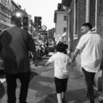 Raige Instagram - Ieri sera a #Milano per la prima del documentario dei @therealonemic X @essemagazine. È stato davvero emozionante, serate come questa rimangono per sempre e poi ancora per un po’. Alla fine questo grande viaggio della musica mi ha regalato, tra le altre cose, amici, fratelli e compagni di viaggio. Vecchi e nuovi, vicini e lontani. Onemic X Sempre ❤️ Foto del solito, magico @nicola.vallarella Cinema Beltrade