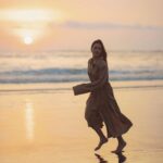 Raisa Andriana Instagram - Kaulah alasan.. ku tak lagi…. (Isi sendiri)