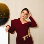 Raisa Andriana Instagram - The glam ✨ Mad respect to @archangelachelsea baru landing langsung ngebut ke hotel dan makeupin aku + ngerjain rambutku speedy dalam 30 menit! Thank you @lancomeofficial fam for making this glam happen ❤️