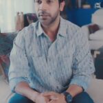 Rajkummar Rao Instagram - Jubilee star bann ne ke baad bhi akal nahi aayi iss Madan Kumar ko 😡 but this is the last time it’s happening I swear! #JubileeOnPrime New Series, Apr 7 only on @primevideoin @motwayne @prosenstar @aditiraohydari @aparshakti_khurana @sidhant @wamiqagabbi @iamramkapoor @nandishsandhu @shwetabasuprasad11 @andolanofficial #ad