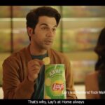 Rajkummar Rao Instagram - Lay’s lene gaya tha, jail pohoch gaya! 🙆🏻‍♂️ Lesson learnt - no last minute runs to restock my favourite Lay’s. Abse, #GharParLaysAlways. #LaysIndia #Lays #collab @lays_india