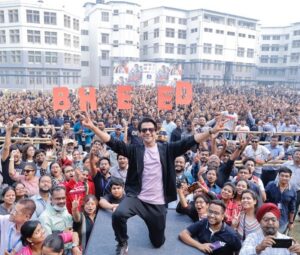 Rajkummar Rao Instagram - Kolkata में BHEED ka #BHEED ko Pyaar. Thank you guys. You all were amazing ❤️ Bheed in Cinemas on 24th March.