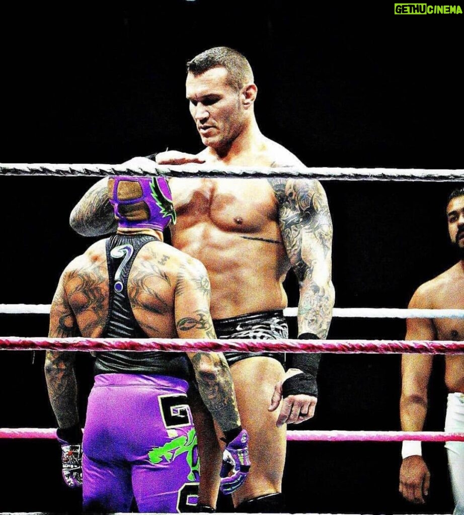 Randy Orton Instagram - Absolutely love sharing the ring with this guy. Much respect @619iamlucha #29yearsstrong #booyaka619 #top5evertodoit