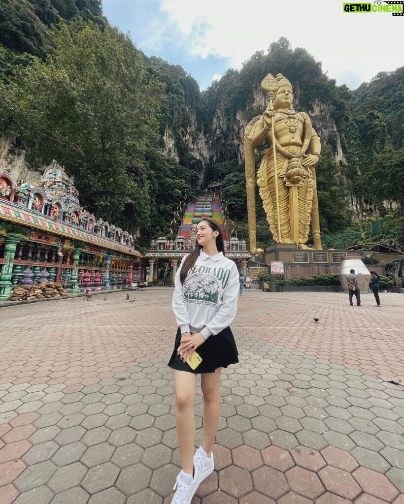 Ranty Maria Instagram - [[slide to see the trip squad🤪]] Batu Caves Temple