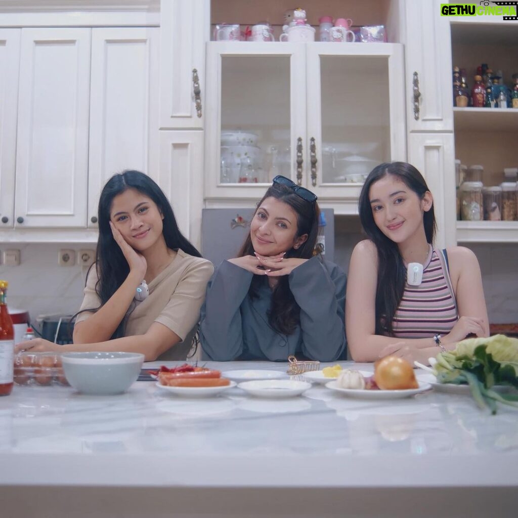 Ranty Maria Instagram - masak nasi gila🤤