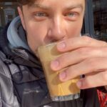 Raphael Sander Instagram - Coffee lover! . . #coffeetime #coffeelover #londonlife #londresparabrasileiros #brazilianactor #atorbrasileiro #amantesdecafe Stoke Newington