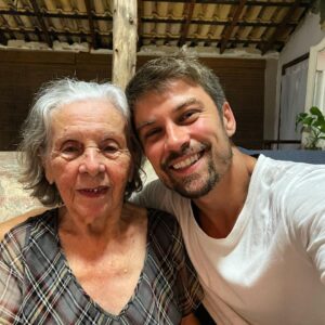 Raphael Sander Instagram - My grandma passed away last week and became a star in the sky! 

Looking down at us here, I know that she will always be with us, in our memories, in our hearts and in the precious teachings! 

May our family honour the education she worked so hard to give us! 

Go in peace, granny, God rest her soul!
🙏🏼🫶🏼
.
.
.
#grandmalove #restinpeace #familybond #blessedlife