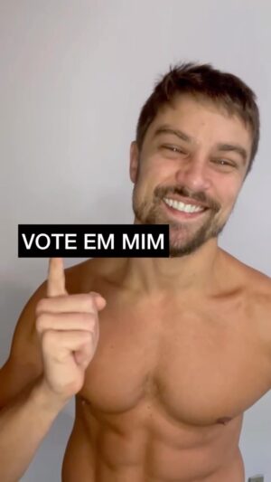 Raphael Sander Instagram - A votação para o prêmio de 250mil ainda está rolando galera! Conto com vocês time! É Rapha Campeão! Foco no R7.com. 🙏
Votem muito! Vocês podem votar quantas vezes vocês quiserem. O link está na minha bio ou nos storys. Vamos juntos nessa! 🚀

#IlhaRecord #RaphaCampeão