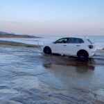 Raphael Sander Instagram - The best place to hire a car in Brazil! @focoalugueldecarros 🚗 . . . #focoalugueldecarros #offroadlife #carrentals #alugueldecarros #trindaderj #riodejaneirotrip #tourismbrazil #turismobrasil #atorbrasileiro #brazilianactor Trindade - Paraty, Rj